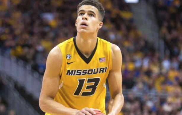 爱游戏- 欧联赛后走向成谜，山东泰山篮板制胜，气氛紧张，球探报告显示潜力