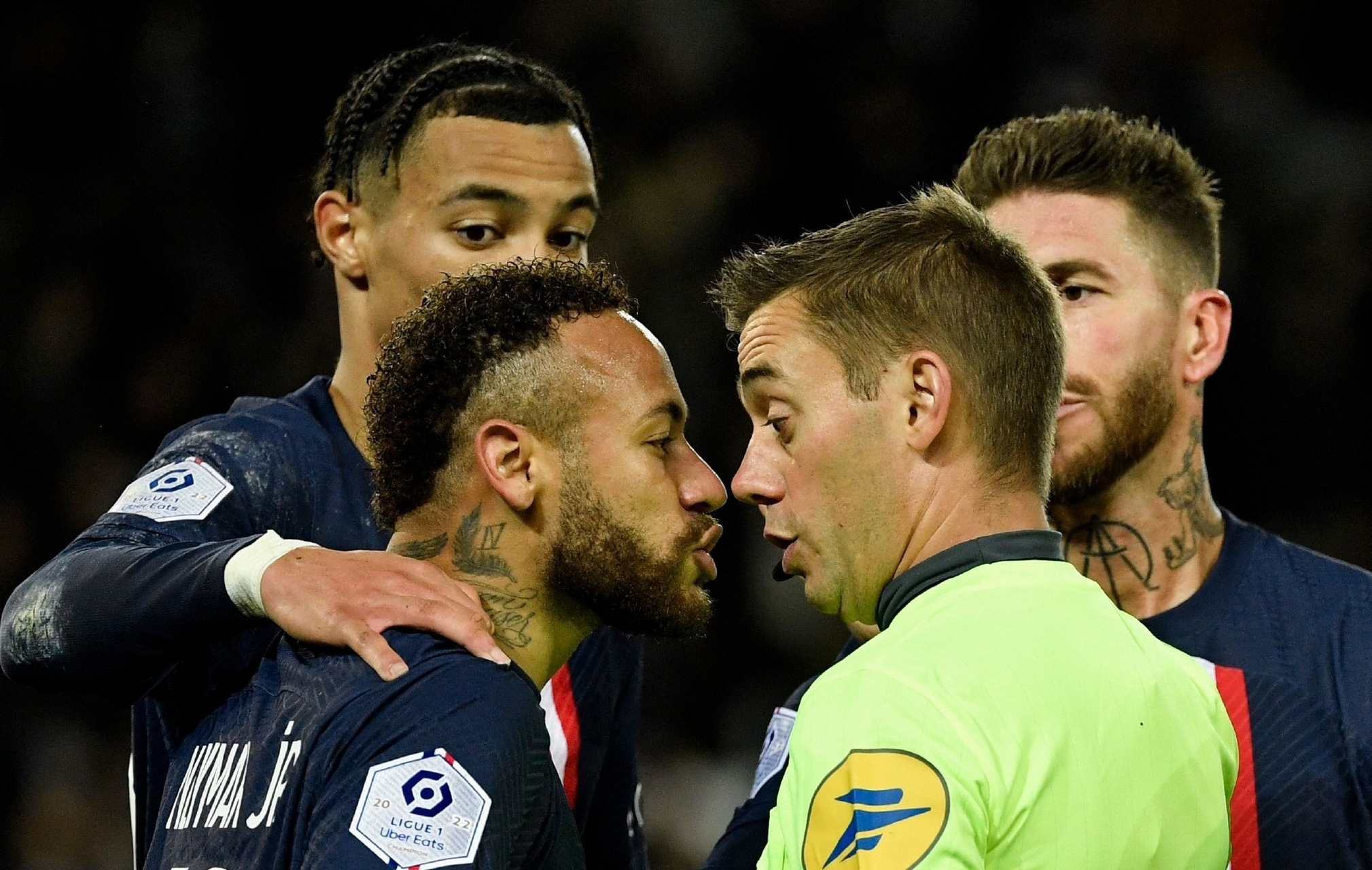 爱游戏体育-包含内马尔赛事官方发布比分优势明显新规，皇家马德里争议不断！的词条